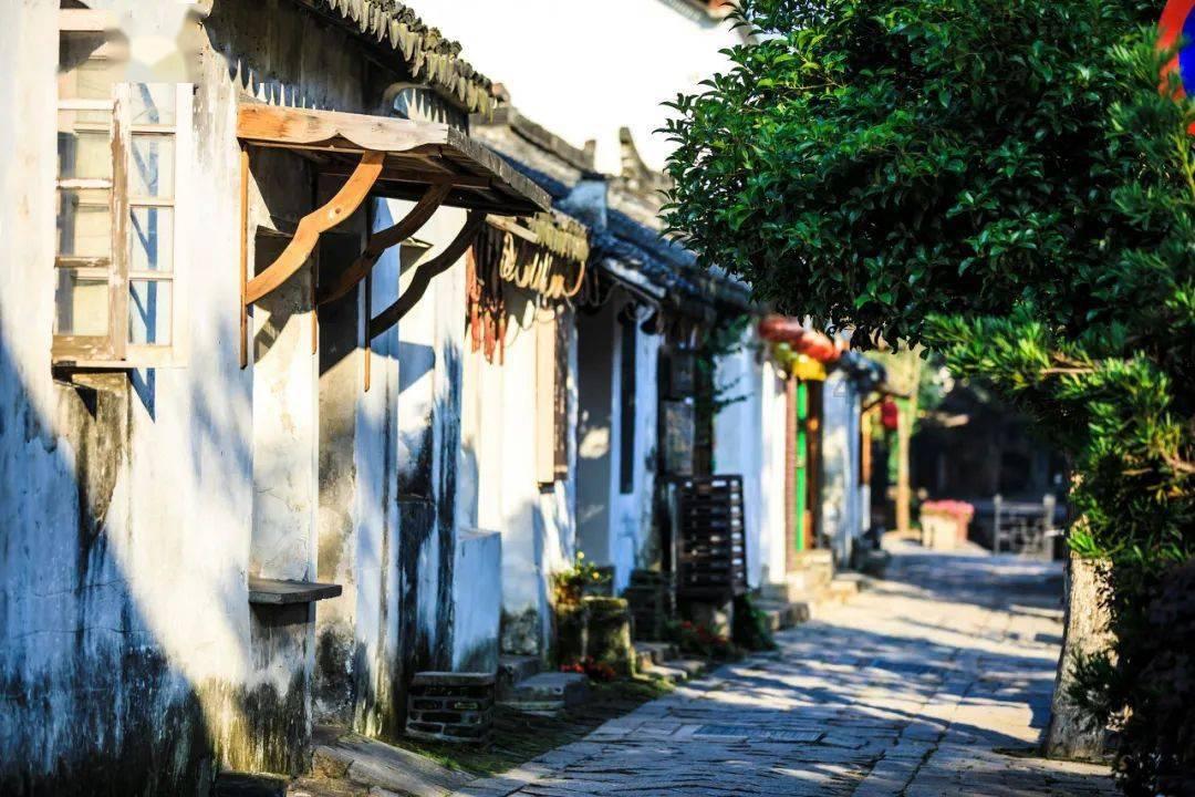 这个海南故事传全国 广播剧《椰海人家》在20家电台播出