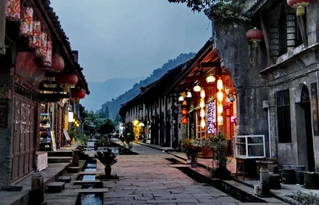 400多名选手激烈角逐  “羽动中原”郑州站精彩落幕